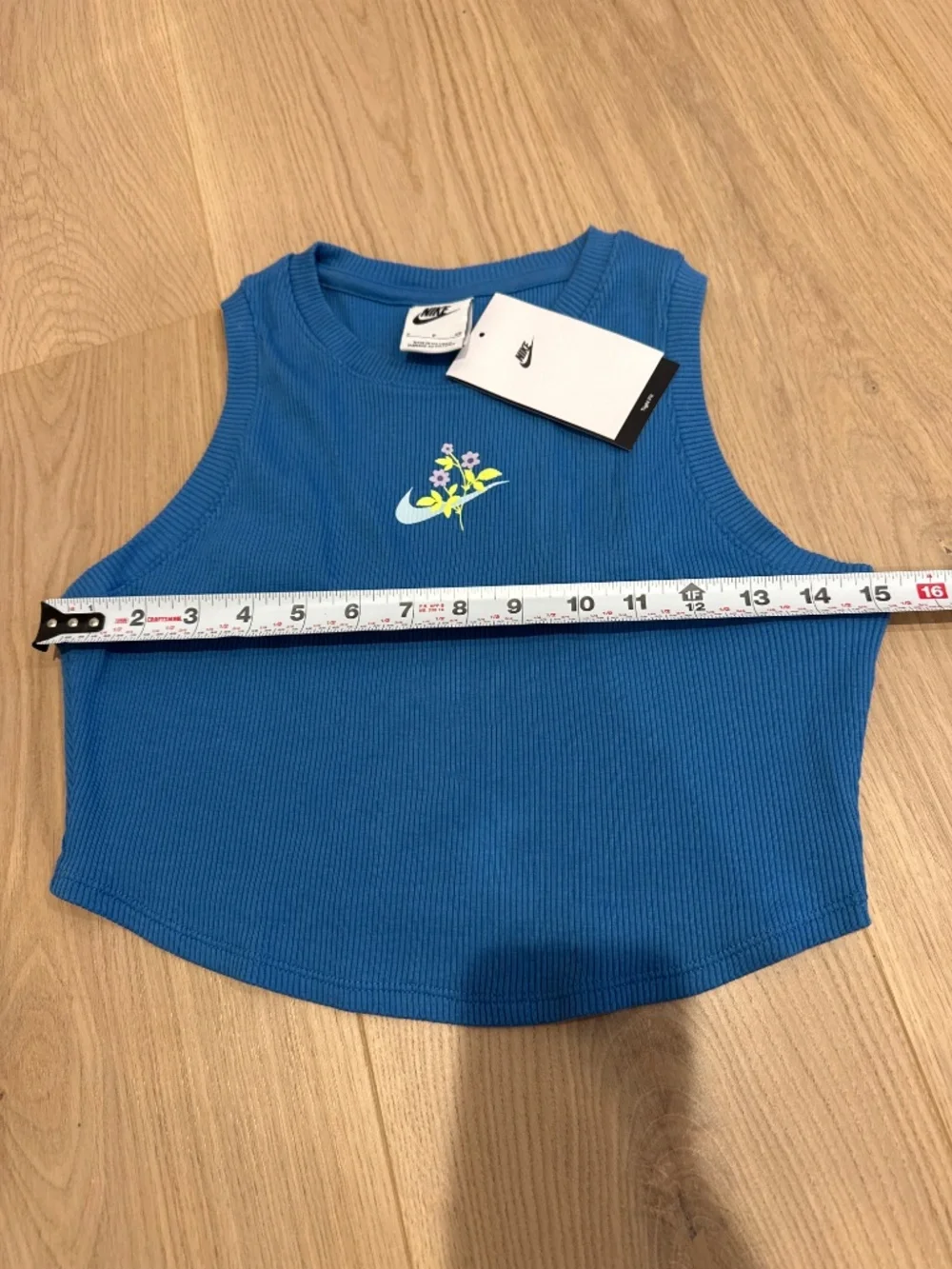New nike size small top
